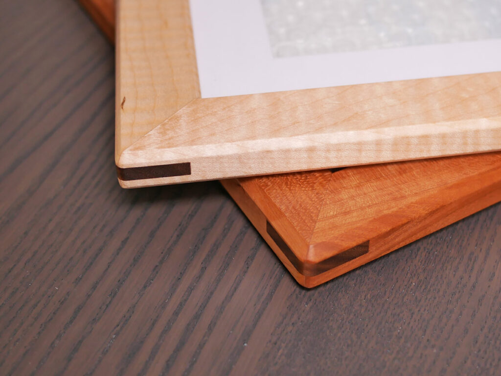 Splines on photo frames