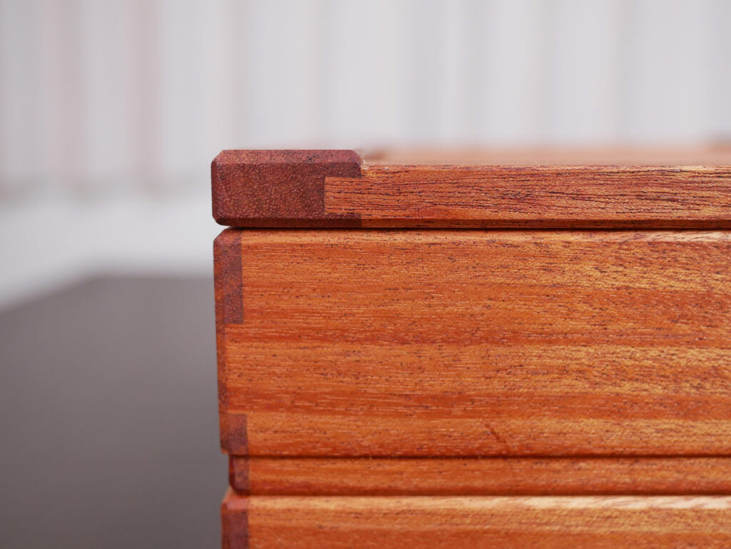 lid joint